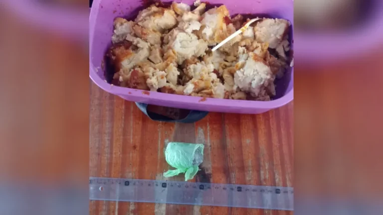 Intento-pasar-marihuana-a-un-preso-escondida-en-un-postre